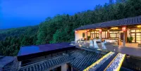 Mid-hill Villa (Tengchong Heshun Branch) Hotels near Aisiqi Memorial Hall
