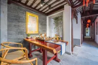 Floral Hotel· Tongli Jiansu Garden hotel  (Tongli Ancient Town Scenic Area Koudian) - Inns