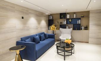 Echarm Hotel (Changsha High-speed Railway South Station Yuhua District Government Subway Station)