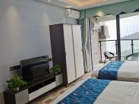 惠州 小径湾 梵高的海 海之音公寓 - 豪华海景双床房