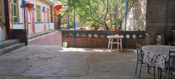 Your Rich Farmhouse Hotels in Jingtai