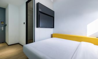 100 Inn (Zhoupu Wanda)