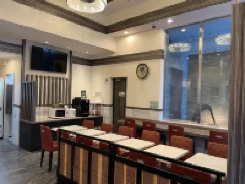 โรงแรมอุเอโนะ เออร์เบิน