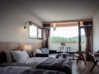 ZhaXi Ranch,Shangri-LA Hotel dekat Baishuitai