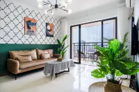 Beihai Lehaiju Family Apartment (Wanda Branch) - Kondo