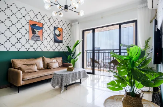 Beihai Lehaiju Family Apartment (Wanda Branch)