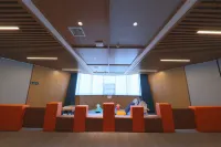 Aishang Dynasty Hotel (Shangqiu High-speed Railway Station Branch)
