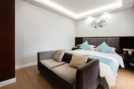 Seven-color Garden Resort (Fairy Mountain Tourist Reception Center) Отели рядом с достопримечательностью «Three Natural Bridges»