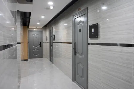 DH design hotel Отели рядом с достопримечательностью «Zigong Library»