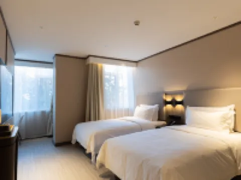 HanTing Hotel (Suning Shuohuang North Station) فنادق في سونينغ