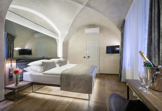 프라하 호텔 인테리어 비교