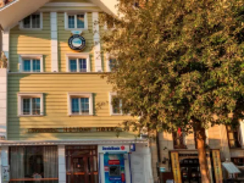 Istanbul Holiday Hotel โรงแรมใกล้สถานีเฮย์ดาร์ปาซา