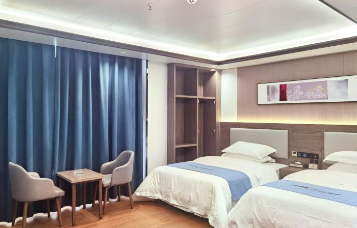 Lv Chun Tian Xing Hotel