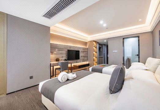 2. 유 호텔 시현..