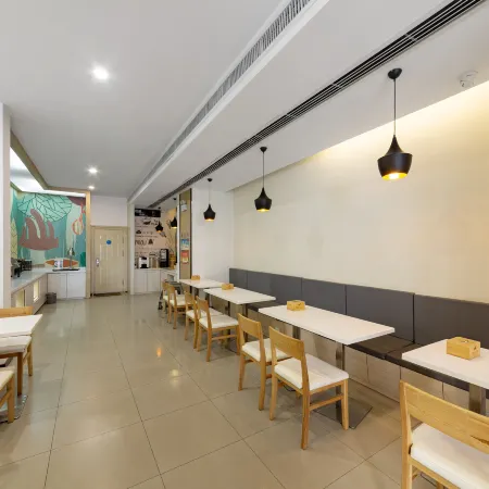 Ting zhiHotel (Lu'an Wanda Plaza Hongjie Pedestrian Street)