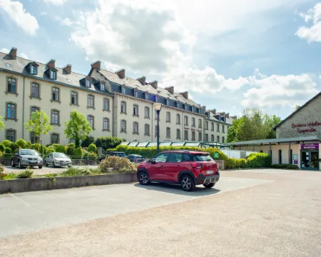 Vacancéole - le Duguesclin Hotels in Dinan