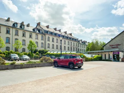 Vacancéole - le Duguesclin Hotels in Dinan