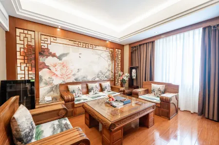 Jincheng Hotel (Guangzhou Zhongshan Hospital Dongshankou Metro Station) Отели рядом с достопримечательностью «Mao Zedong's Former Residence Relic Site»