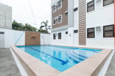 RedDoorz Plus @ DBuilders Poblacion BGC Hotels in Taguig City