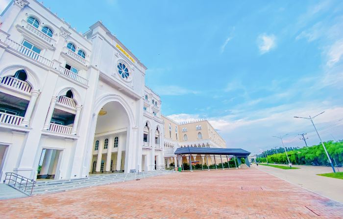 Shanghai Resort