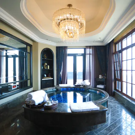 Jinzhou Deshibao Hotel