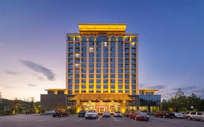 ChaXiTai Holiday Hotel in Furong Town Hotels near Mengdonghe Railway Station
