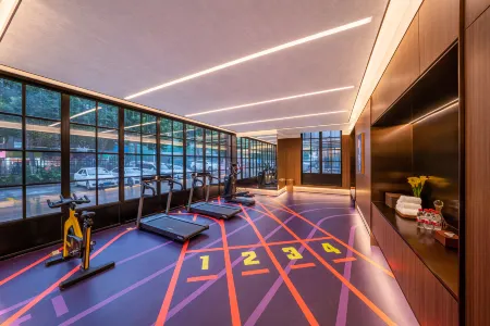 Orange Hotel (Yan'an 3rd Road, Qingdao Wusi Square) Отели рядом с достопримечательностью «Qingdao TV Tower-High Altitude Experience Hal»