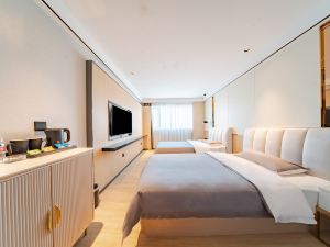 Balunju Light Luxury Hotel (Jinan Impression City Shandong University Branch)