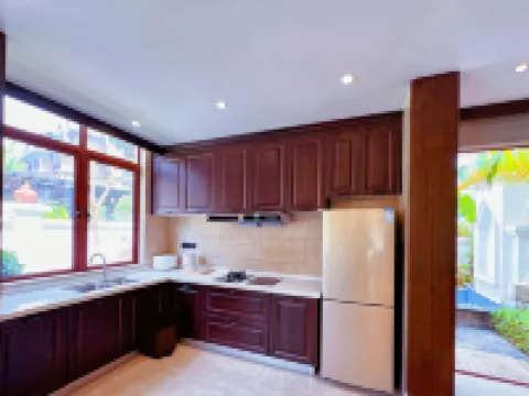 Xishuangbanna Menghai Dream Xiangjia Hot Spring Cloud Villa