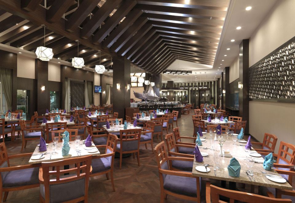 1. 그랜드 렉시스 ..