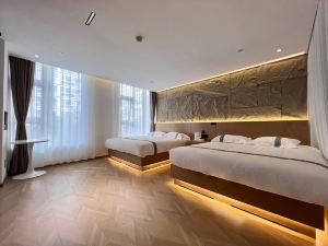 Cloud View Hotel (Beijing New World)