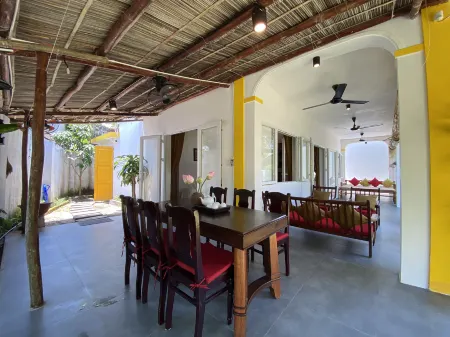 Be's Beach House An Bang Отели рядом с достопримечательностью «An Bang Beach»