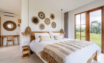 Tembaga Villa by EVDEkimi-Designer villa with Pool and Breathtaking Rice field View-Long stay extra