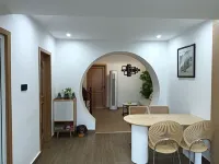 Lushan Shanzhong Pushu โรงแรมใน