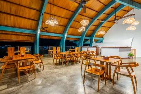 Inlight Lombok Eco Resort Отели в г. Mertak