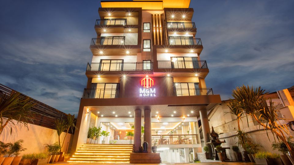 M&M Hotel