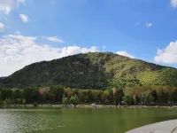 Yishan Yaju Homestay (Wutaishan Scenic Area)