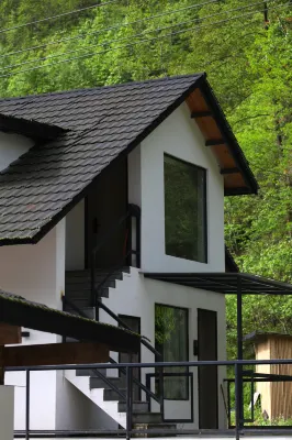 Qingyun Posthouse. Stay in the Cloudy Mountains