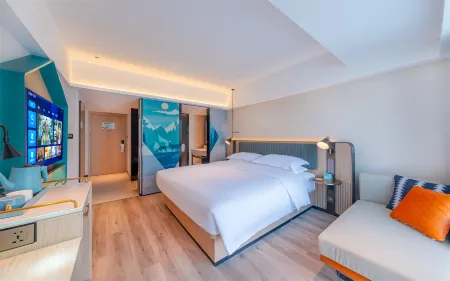 Echarm Hotel (Kunming Dianchi Road South Asian Style Street Branch) Отели рядом с достопримечательностью «Yunnan Haigeng Auditorium»