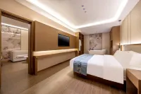 Gongliu Marriott Hotel (People's Square)