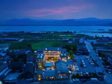 path is leisurely, Brother Axiang Come for you. The Qiaomu Отели рядом с достопримечательностью «Wenfeng Temple»