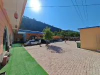 Ganquan Xiaoyanzi Farmhouse Hotels in Ganquan