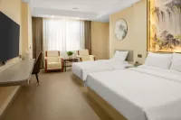 Hejing Hongxiang Hotel (Hejing County Government)