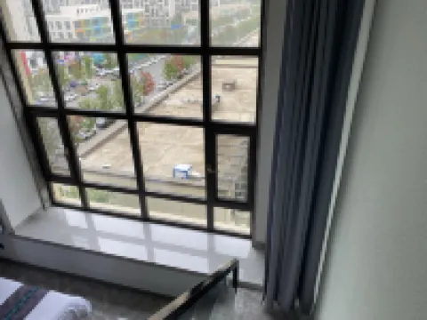 Meihekou Changan City Xiaoping Modern Loft Apartment