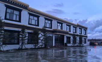 Pumuyongcuo Hotel