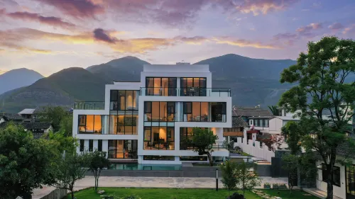 The Artistic Realm of Chenlu Space Hotels in Heqing