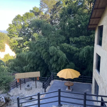 Pearl pear house