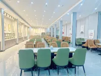Starry Sky Grand Hotel (Delingha Railway Station) - فطور