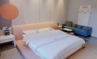 Xiangyun Style Theme Hotel
