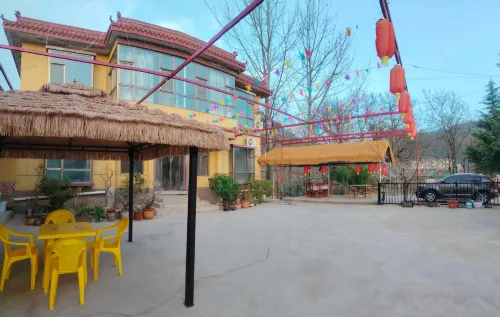 Xiushuiyuan Farm Stay (Maiji Mountain Visitor Center)